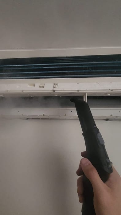 Limpieza a presión de la unidad interior durante una mantención